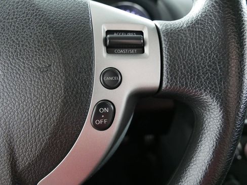 Used 2013 Nissan Rogue SV w/ Premium Pkg image 28