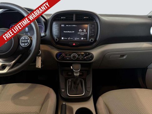 Used 2024 Kia Soul LX w/ Option Group 015 FWD image 20