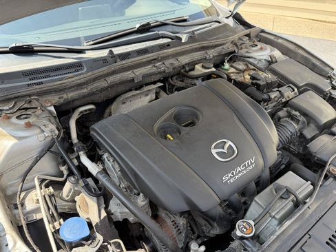 Used 2017 MAZDA MAZDA3 Touring FWD image 18