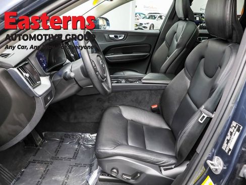 Used 2023 Volvo XC60 B5 Core image 14