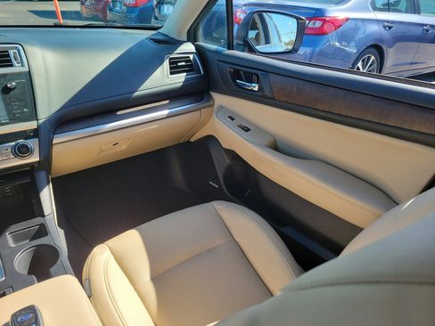 Used 2017 Subaru Outback 2.5i Limited image 16