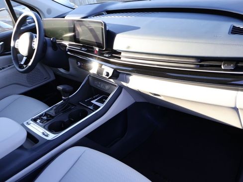 New 2026 Kia Carnival SX Prestige FWD image 8