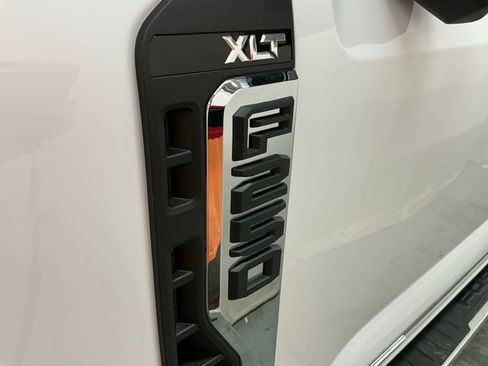 New 2026 Ford F250 XLT w/ XLT Premium Package AWD/4WD image 8