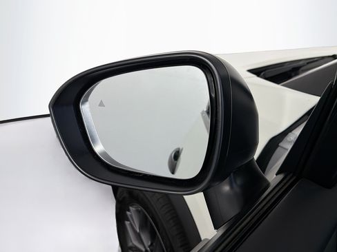 Used 2026 Nissan Rogue S FWD image 16