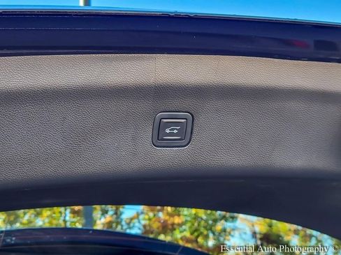 Used 2023 Buick Enclave Essence w/ Experience Buick Package image 28