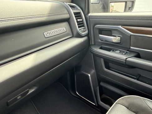 Used 2024 RAM 2500 Laramie AWD/4WD image 32