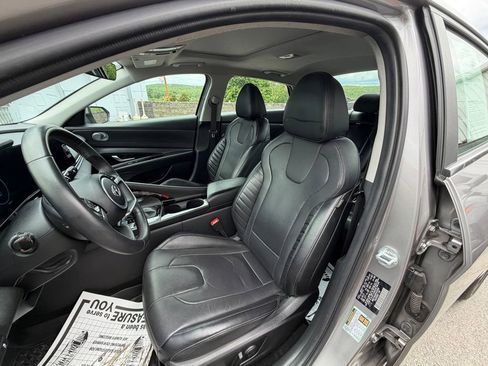 Used 2023 Hyundai Elantra Limited FWD image 9