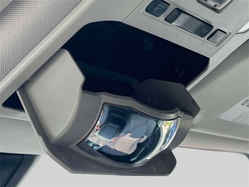 Certified 2021 Toyota Highlander LE image 33