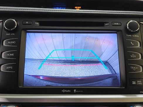 Used 2015 Toyota Highlander XLE image 23