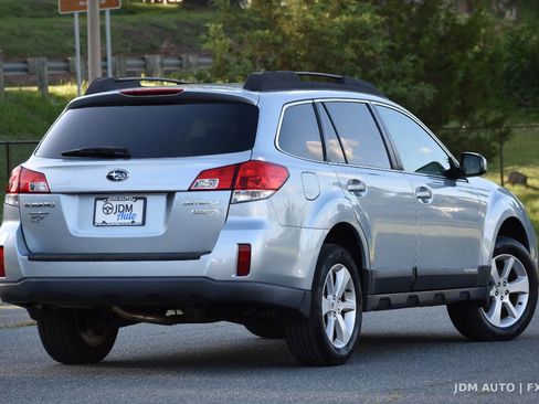 Used 2013 Subaru Outback 2.5i Premium AWD/4WD image 5