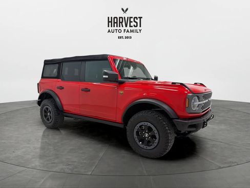 Used 2022 Ford Bronco Badlands image 9