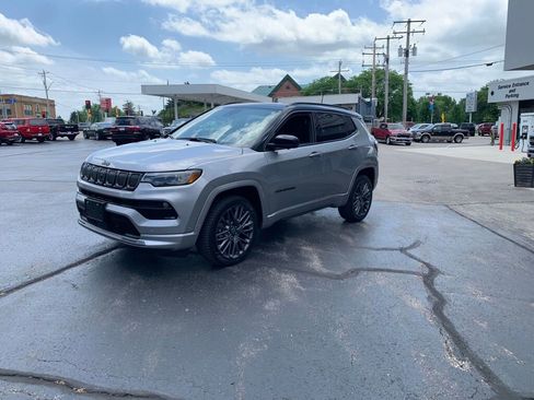 Used 2022 Jeep Compass High Altitude AWD/4WD image 3
