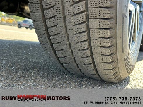 Used 2024 GMC Sierra 1500 AT4 w/ Technology Package image 30