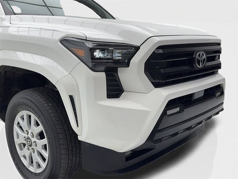 Used 2024 Toyota Tacoma SR5 image 3