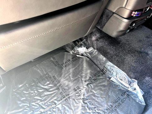 Used 2013 Rolls-Royce Ghost image 11