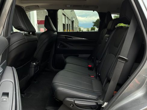 Used 2026 INFINITI QX60 Luxe FWD image 12