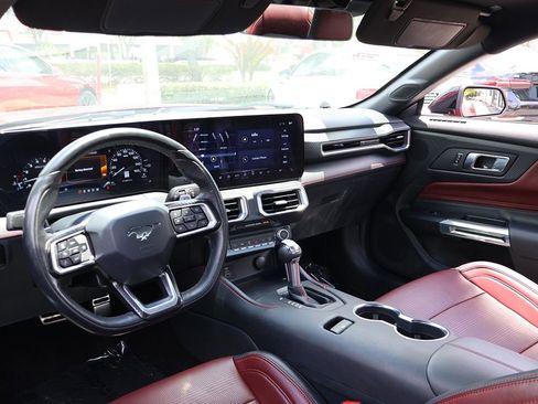 Used 2025 Ford Mustang GT Premium RWD image 26