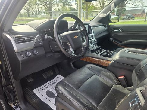 Used 2018 Chevrolet Suburban Premier image 11