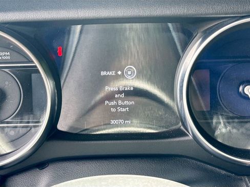 Used 2023 Jeep Wrangler Unlimited Sahara w/ Cold Weather Group image 13