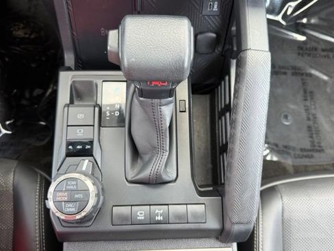 Certified 2025 Toyota 4Runner TRD Off-Road Premium AWD/4WD image 23