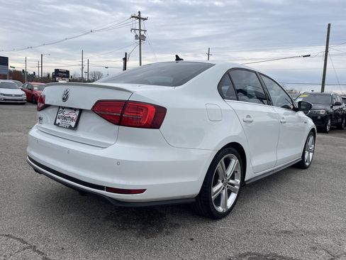 Used 2017 Volkswagen Jetta GLI image 5