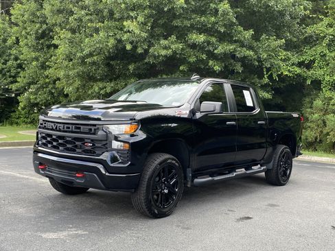 Used 2024 Chevrolet Silverado 1500 Custom Trail Boss w/ LPO, Dark Essentials Package AWD/4WD image 5