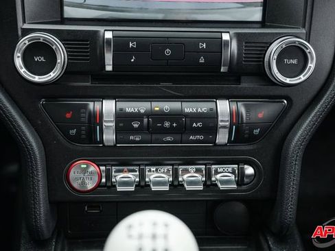 Used 2019 Ford Mustang GT w/ Black Accent Package RWD image 20