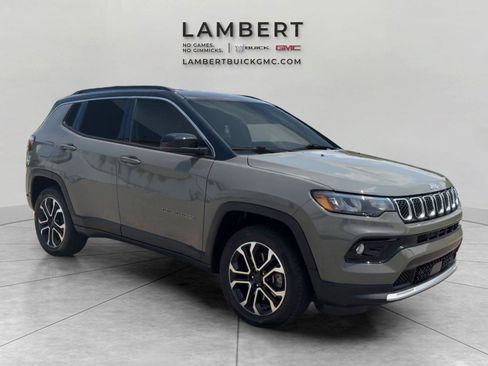 Used 2023 Jeep Compass Limited AWD/4WD image 7