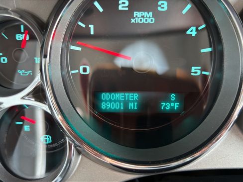 Used 2011 Chevrolet Silverado 2500 LT w/ Interior Plus Package AWD/4WD image 24