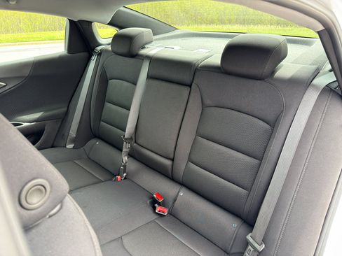 Used 2024 Chevrolet Malibu LT FWD image 35