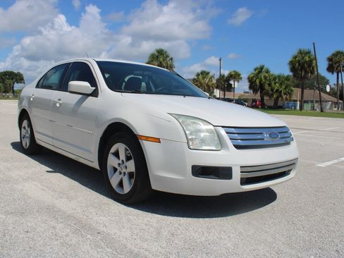 Used 2009 Ford Fusion SE FWD image 17