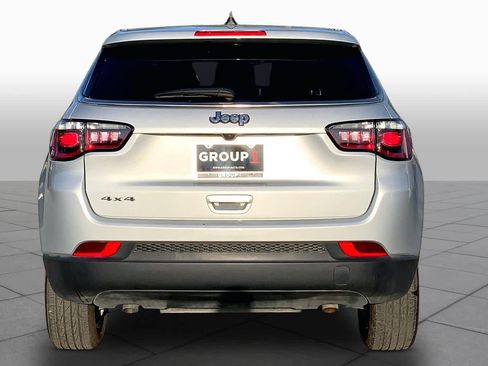 Used 2025 Jeep Compass Sport AWD/4WD image 5
