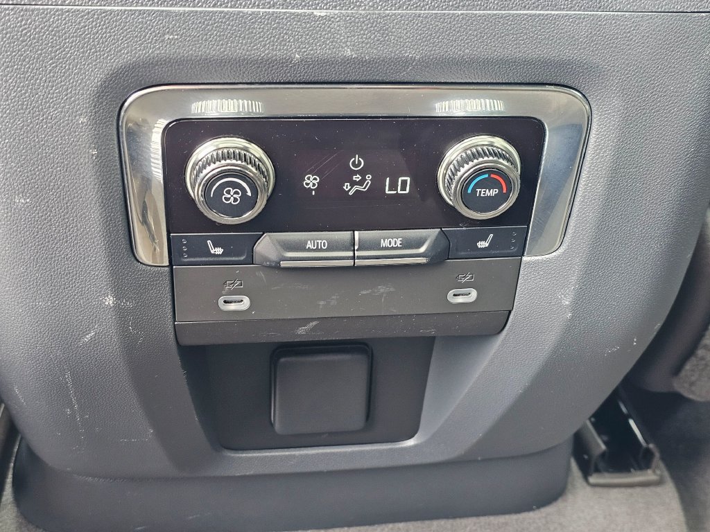 Used 2023 GMC Yukon Denali AWD/4WD image 19