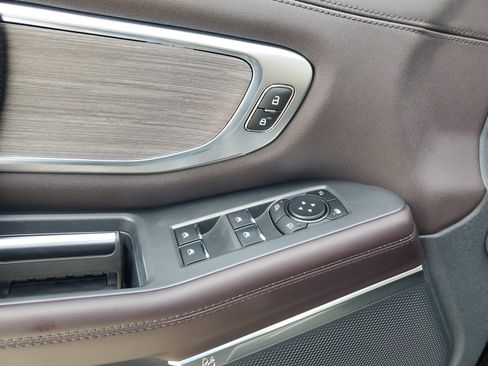 New 2026 Ford Expedition Platinum image 14