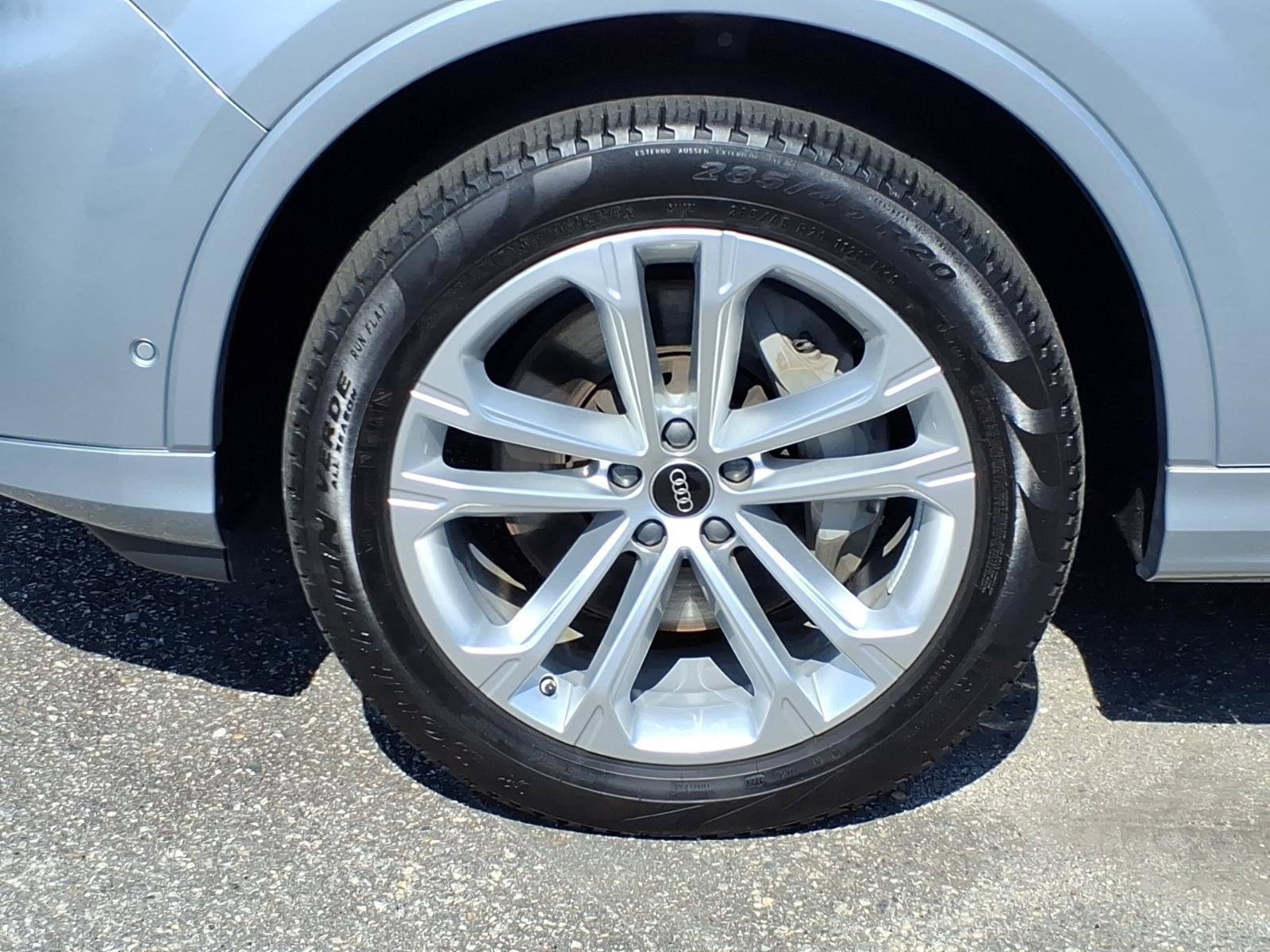 Certified 2025 Audi Q7 3.0T Premium Plus AWD/4WD image 4