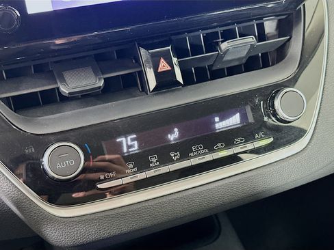 Used 2024 Toyota Corolla LE image 23