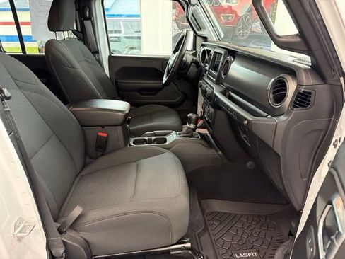 Used 2023 Jeep Wrangler Unlimited Sport AWD/4WD image 10