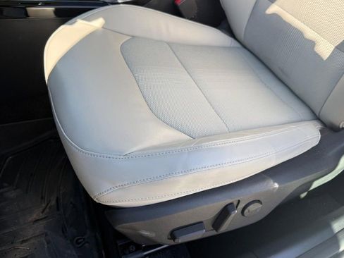 Used 2023 Kia Niro EX Touring image 26