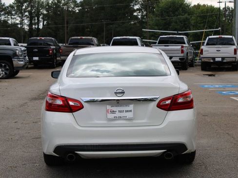 Used 2016 Nissan Altima 2.5 S w/ Power Driver Seat Package image 6