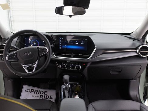Used 2026 Chevrolet Trax ACTIV w/ Driver Confidence Package FWD image 24