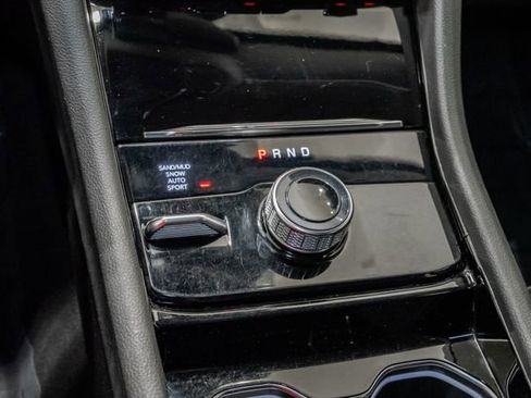 Used 2023 Jeep Grand Cherokee Limited AWD/4WD image 23