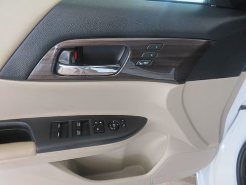 Used 2016 Honda Accord EX-L image 14