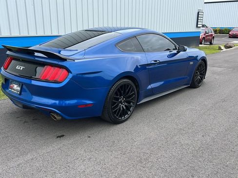 Used 2017 Ford Mustang GT w/ GT Performance Package RWD image 5