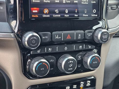 Used 2020 RAM 3500 Laramie image 26