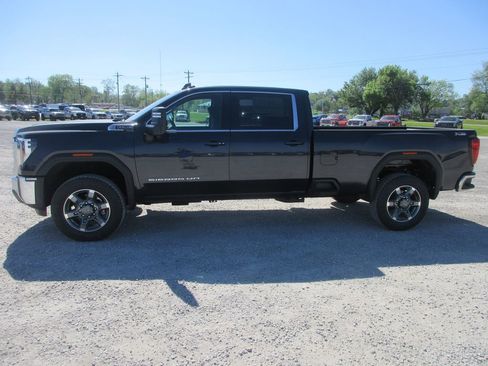 New 2026 GMC Sierra 3500 SLE w/ SLE Value Package AWD/4WD image 9
