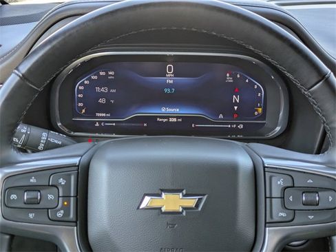 Used 2023 Chevrolet Suburban Premier image 29