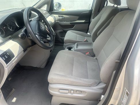 Used 2014 Honda Odyssey EX image 11