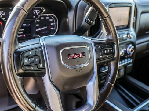 Used 2021 GMC Sierra 2500 SLT w/ SLT Preferred Package image 31