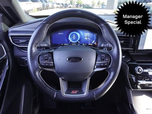 Used 2022 Ford Explorer ST AWD/4WD image 10