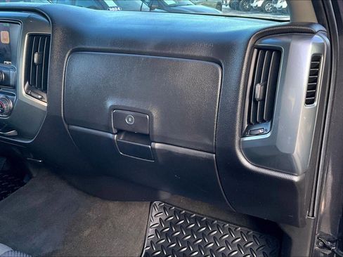 Used 2023 Nissan Titan PRO-4X w/ Pro-4x Convenience Package image 15